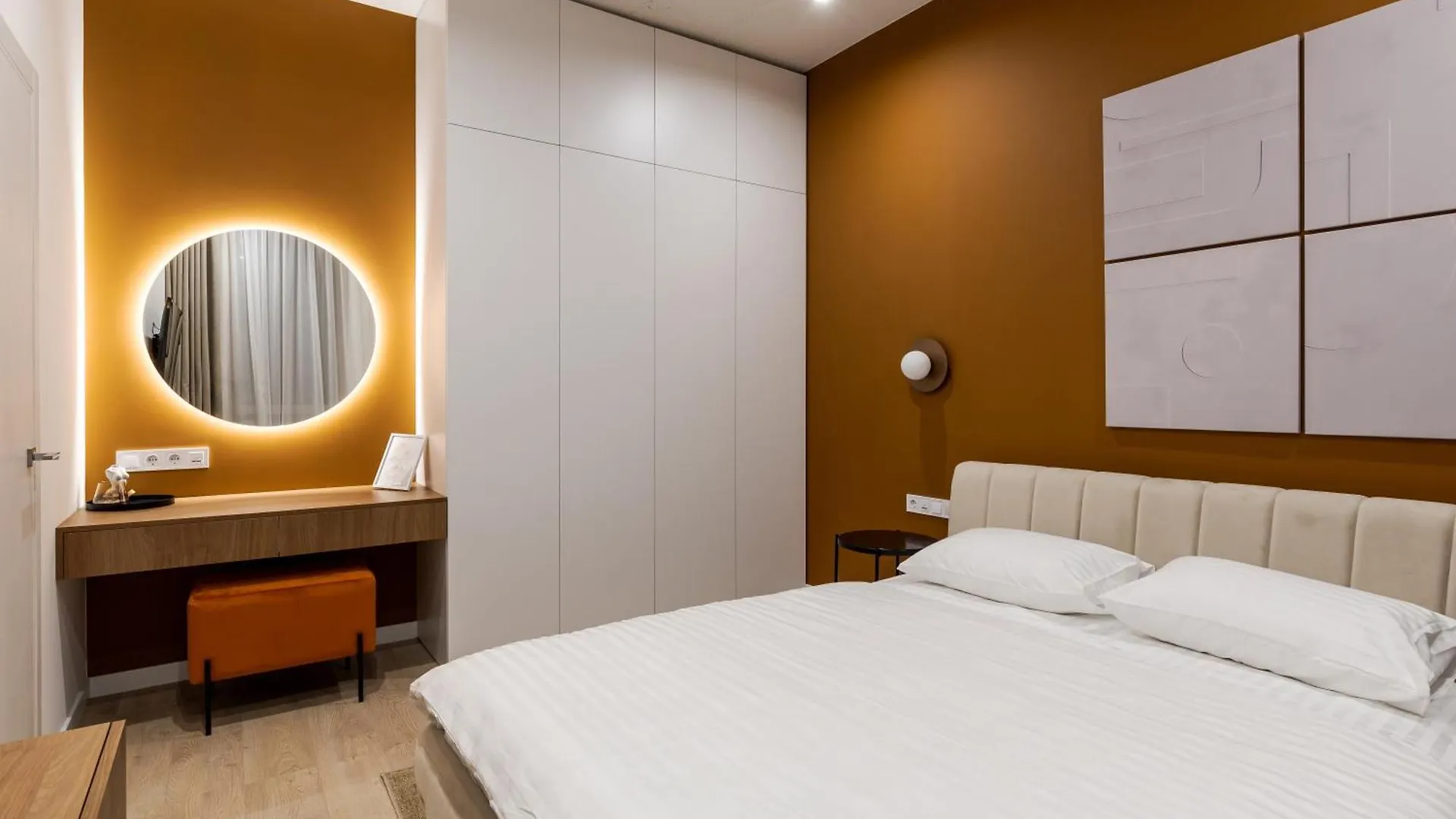 Forum Apartments 리비프