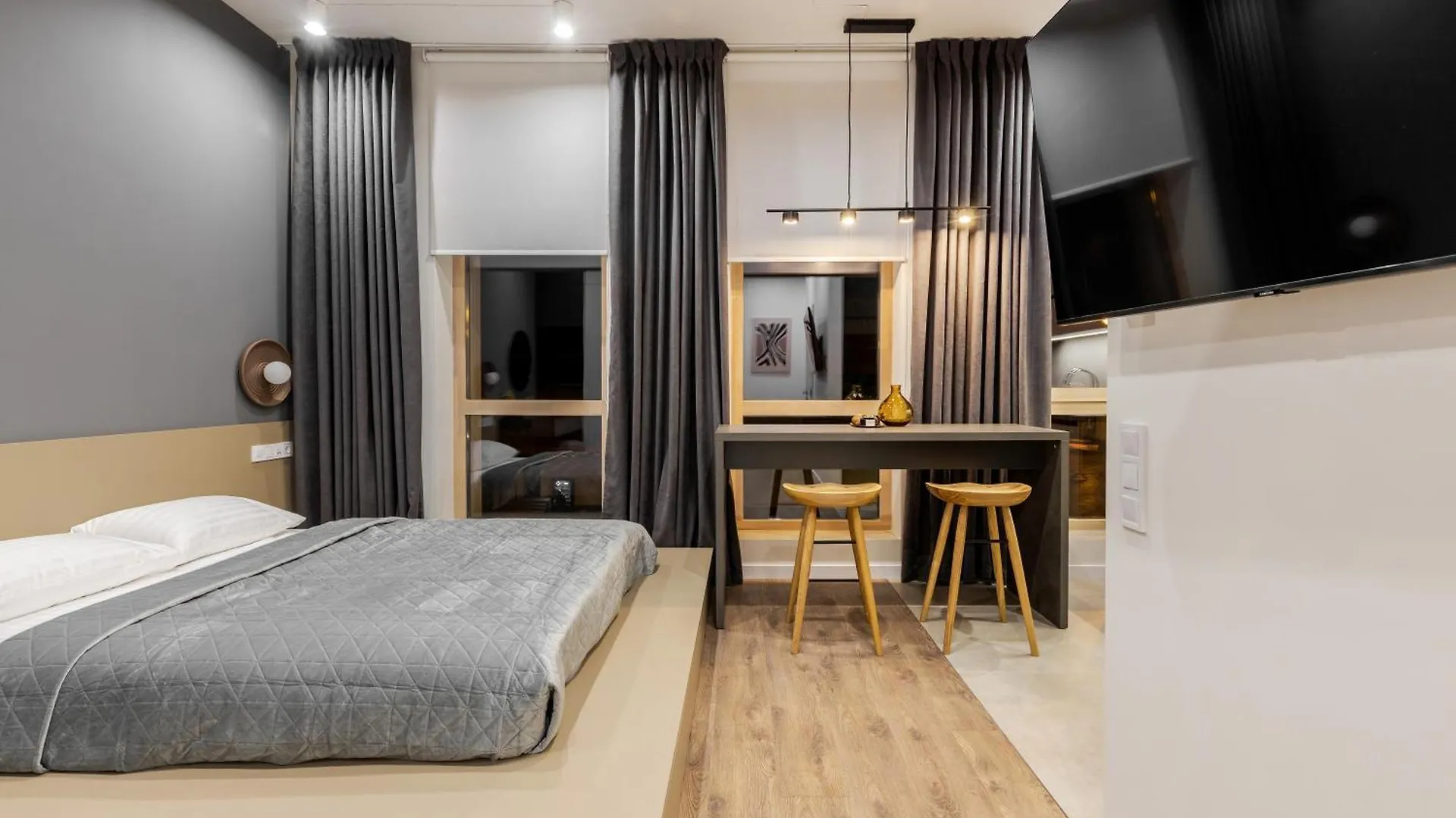 Forum Apartments 리비프