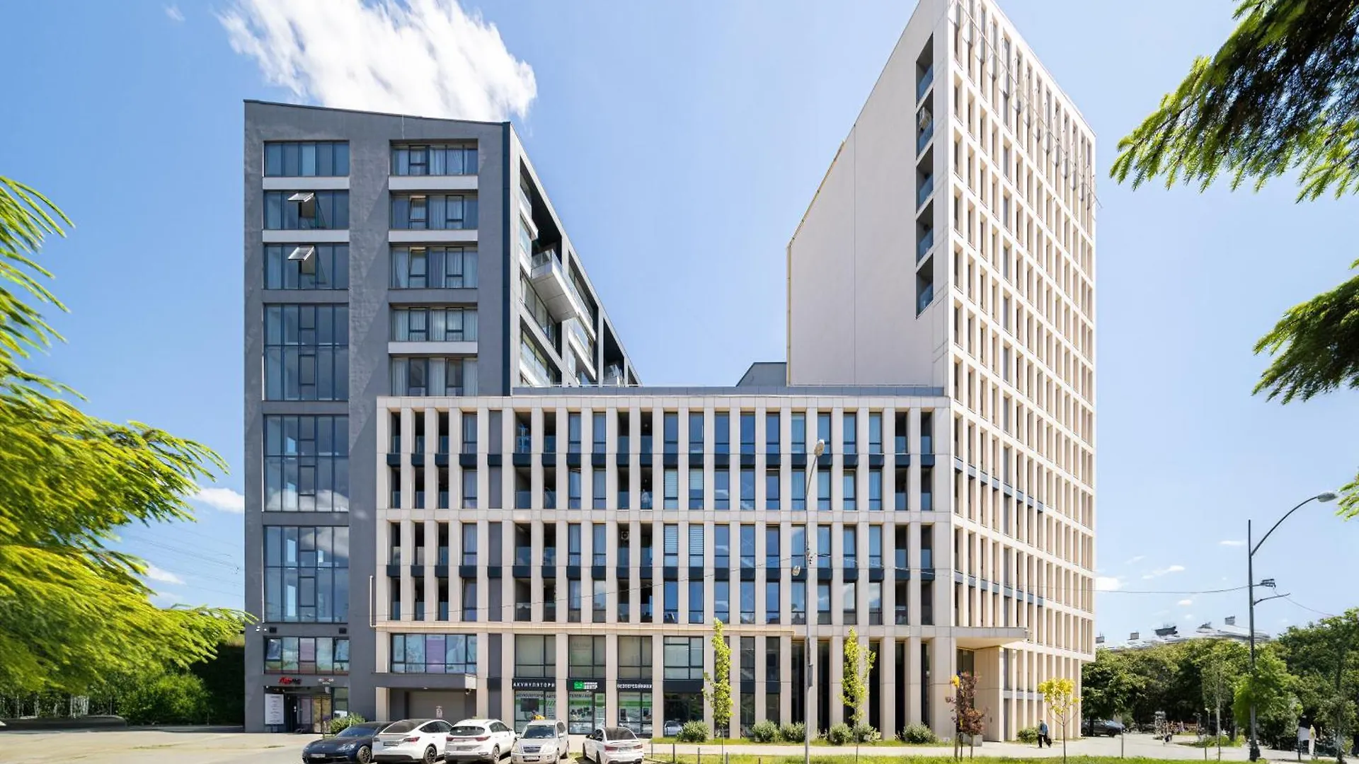 Forum Apartments 리비프