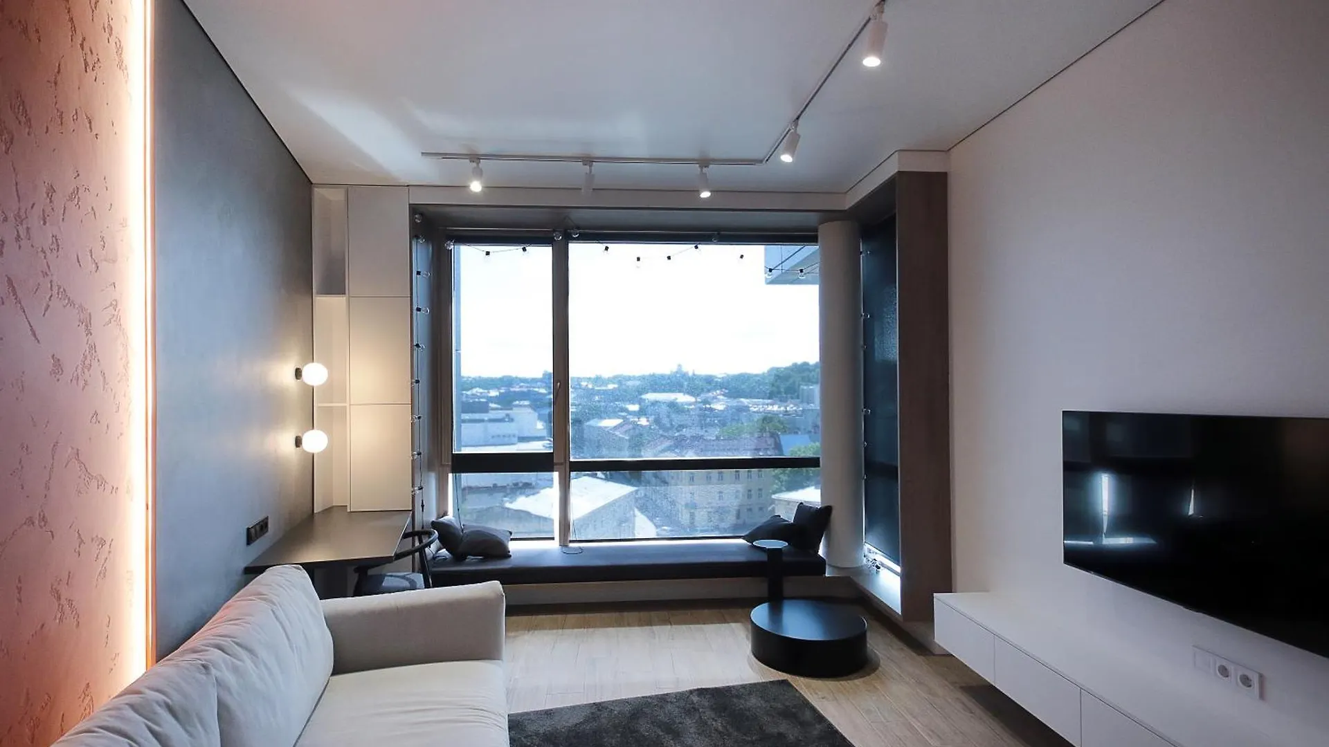 Forum Apartments 리비프