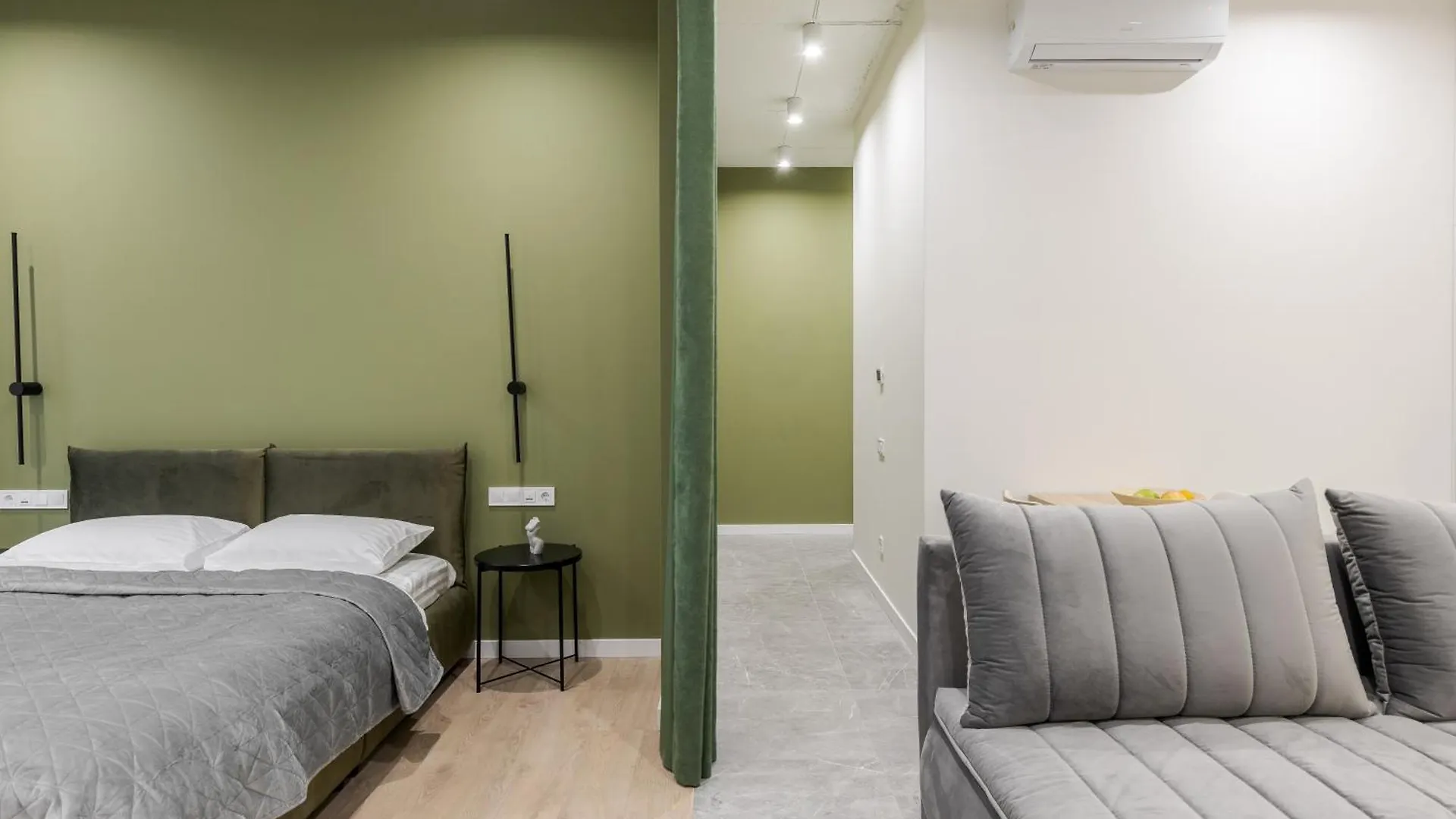 Forum Apartments 리비프
